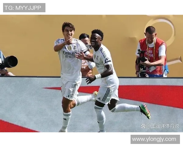 足球明星的儿子颜值大比拼谁将继承父亲的光环与魅力